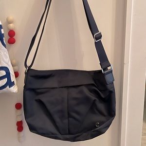 Lululemon City Adventurer Shoulder Bag (Navy) 7L